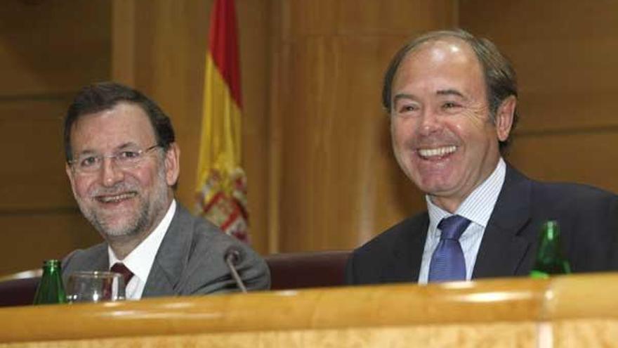 Mariano Rajoy, con García Escudero, portavoz en el Senado.