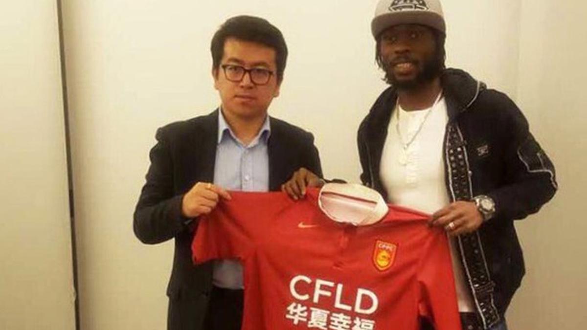 Gervinho durante su presentación con el Hebei China Fortune