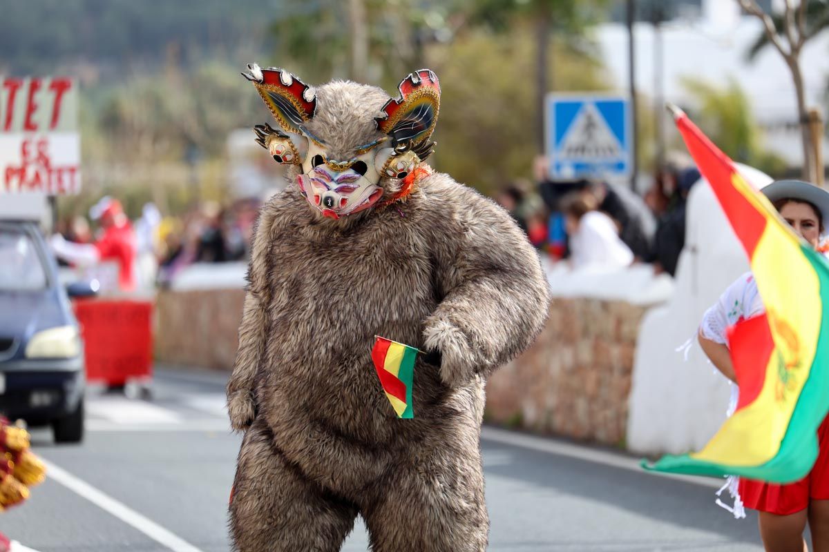 Todas las imágenes de la rúa de carnaval de Sant Josep