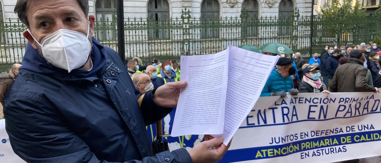 "La primaria está en parada": el grito de protesta de los vecinos de Asturias por la falta de médicos en los centros de salud