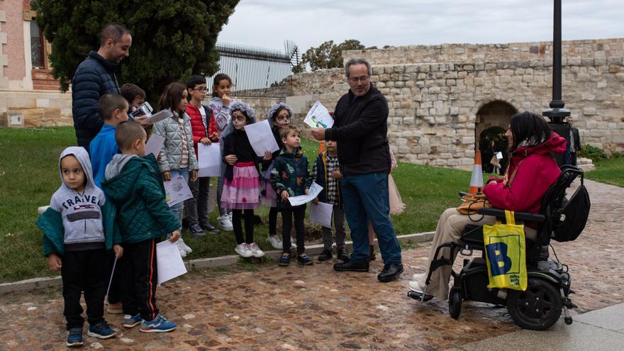 GALERÍA | Colocación de la &quot;piedra angular&quot; tras los talleres &quot;Piedras que hablan&quot; sobre el Cerco de Zamora