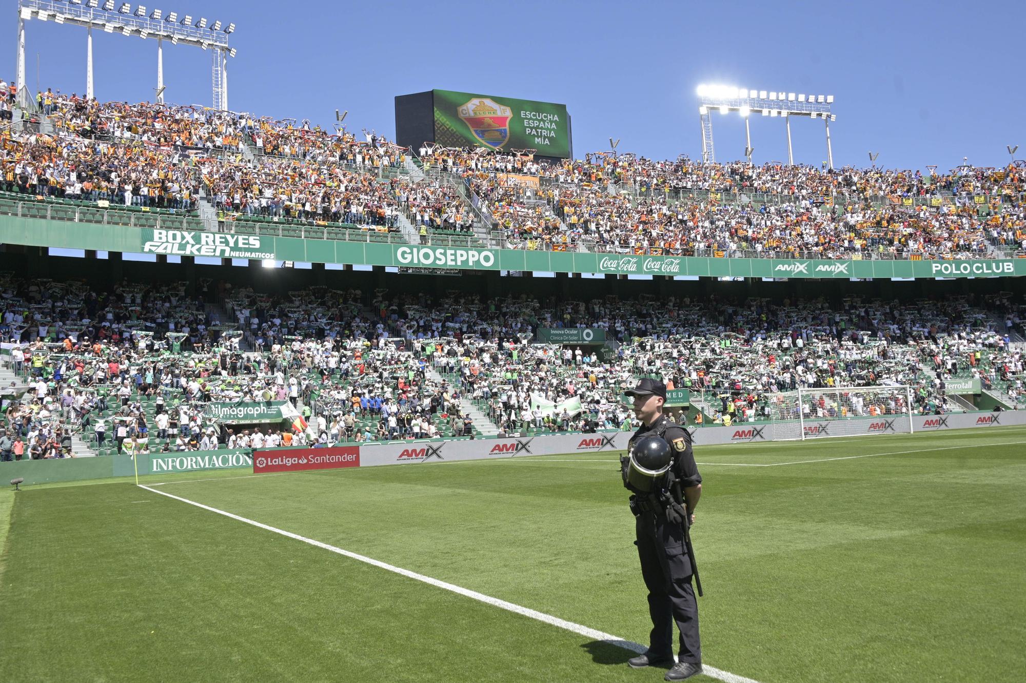 El Elche pone la alfombra al Valencia (0-2)