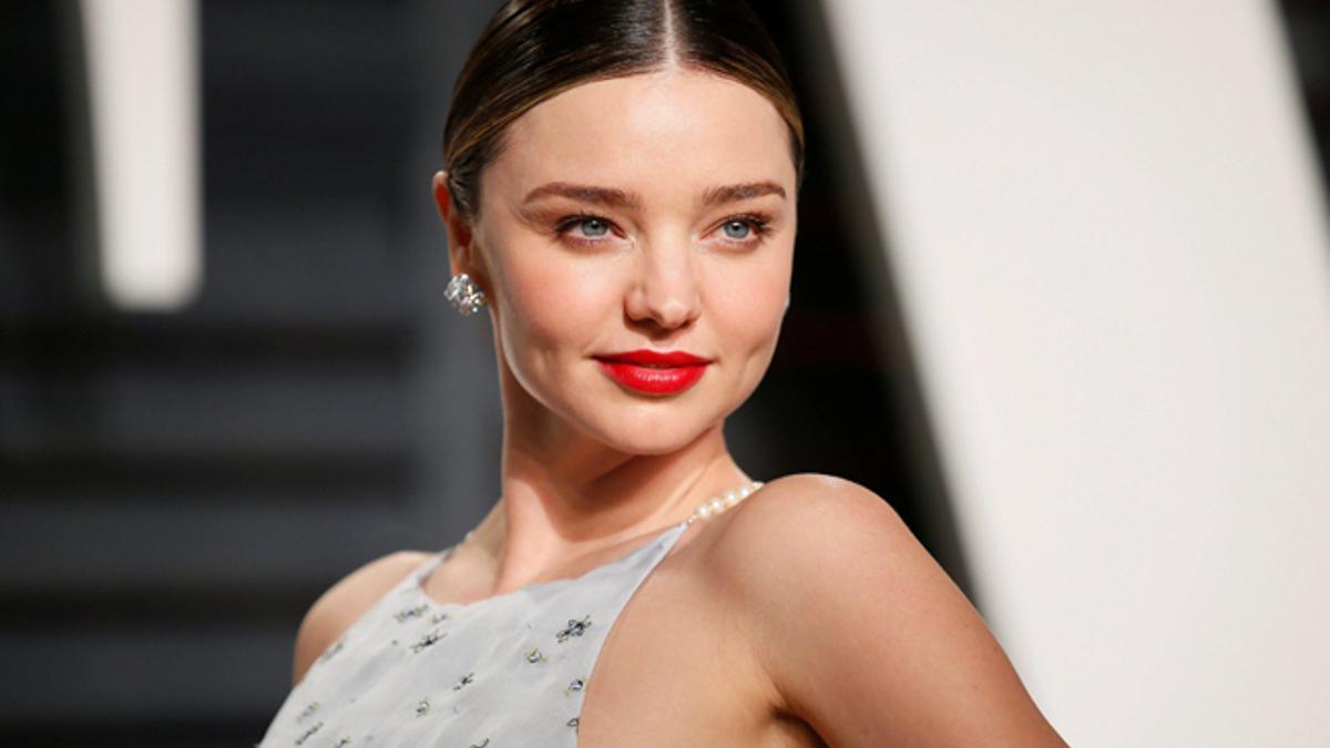 Miranda Kerr en la fiesta de los Oscar 2017