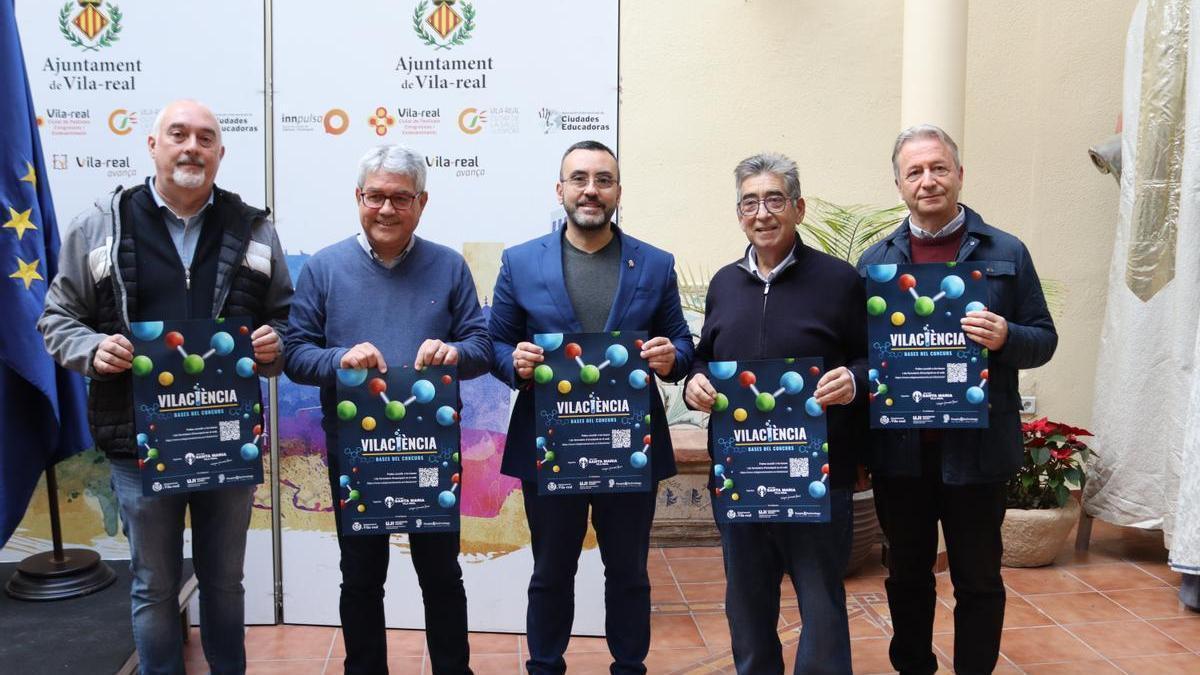 Foto de familia de la presentación del concurso 'Vilaciència', este viernes.