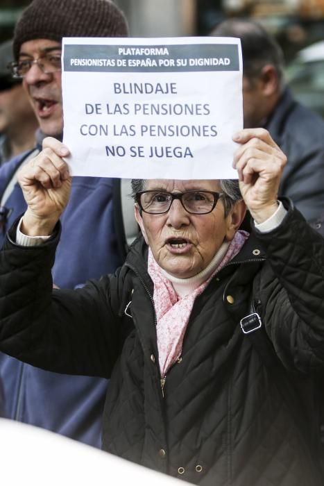 Protestas de los pensionistas en Oviedo.