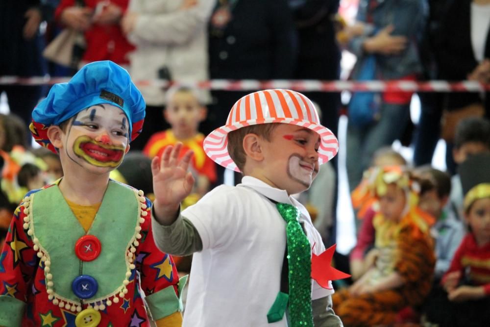 Un circo en el colegio Laviada