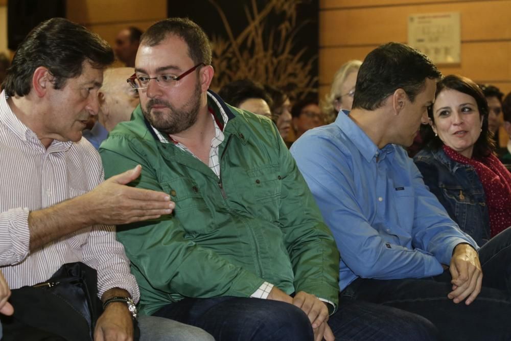 Pedro Sánchez participa en la Fiesta de la Rosa en Oviedo