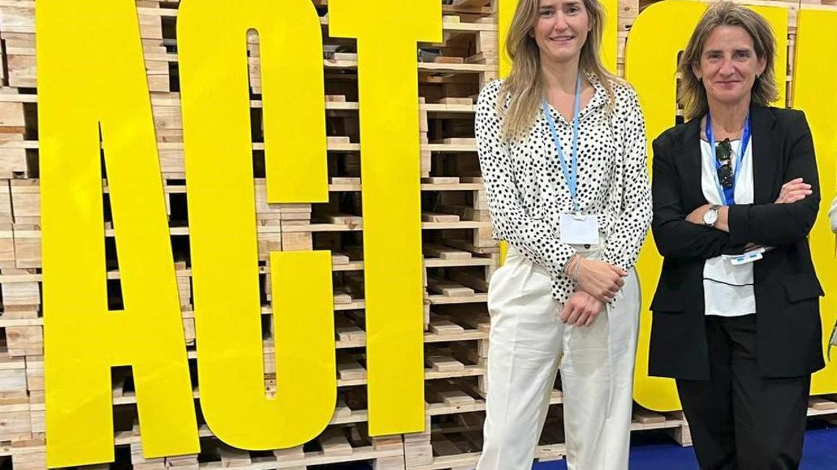 Sara Aagesen y Teresa Ribera, nueva y saliente ministras para la Transición Ecológica y vicepresidentas del Gobierno.