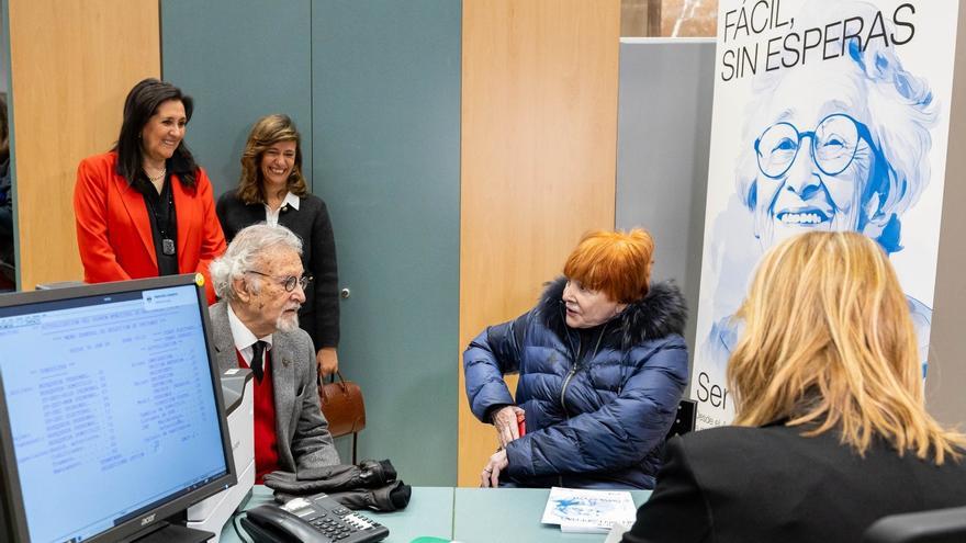 Zaragoza pone en marcha un servicio para atender de forma preferente a las personas mayores de 70 años