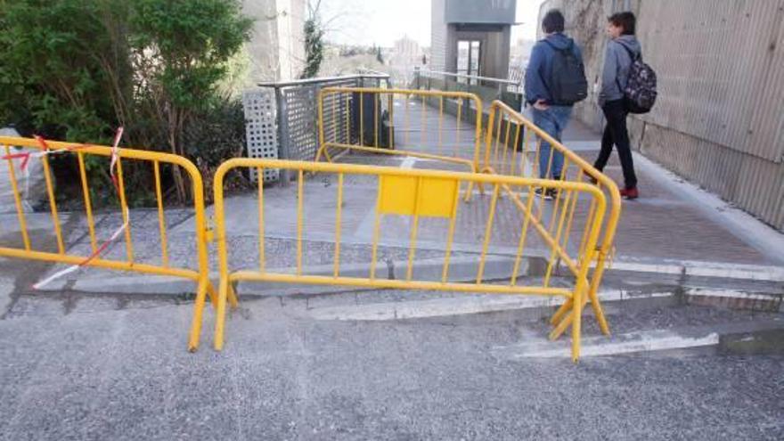 Mobilitat Nou accés a l&#039;ascensor de les Pedreres