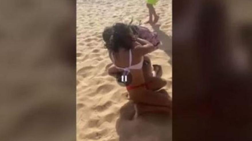 La menor atacada en una playa de Tenerife dice que no conocía a sus agresoras
