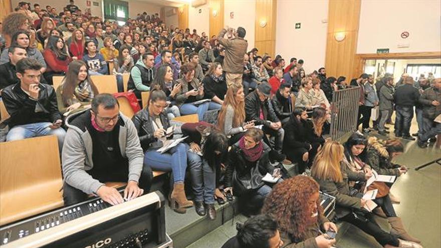 Los Callejeros se estrenan en el López de Badajoz y les toca abrir el concurso de murgas