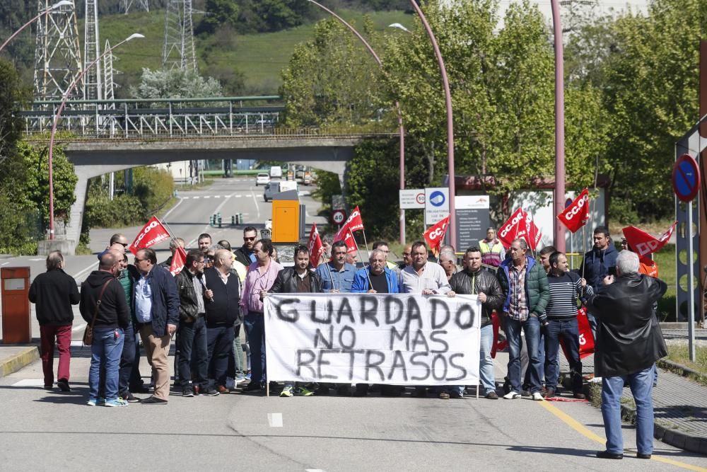 Concentración de trabajadores de Guardado en Trasona