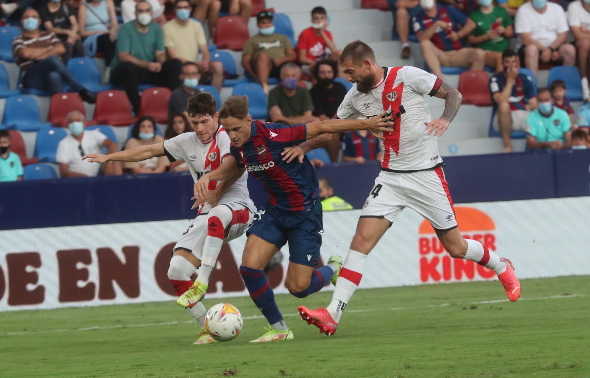 Levante UD - Rayo Vallecano en imágenes