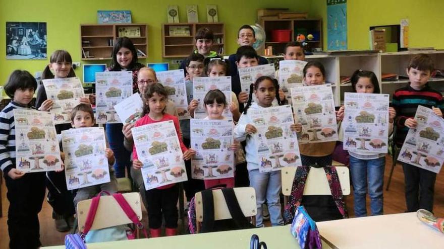 Los niños de Piantón conocen a &quot;Pablo el Verde&quot;