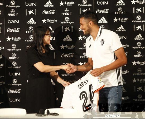 Así ha sido la presentación de Garay y Mangala