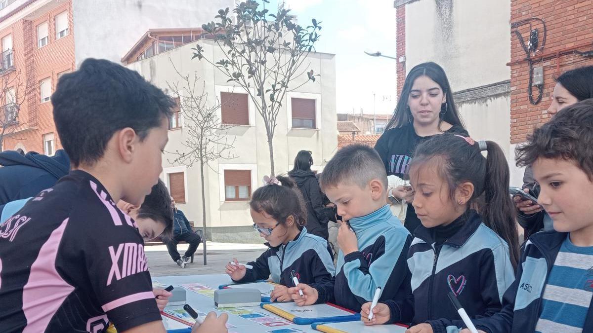 Los alumnos del Santísima Trinidad aprenden matemáticas a través del juego.