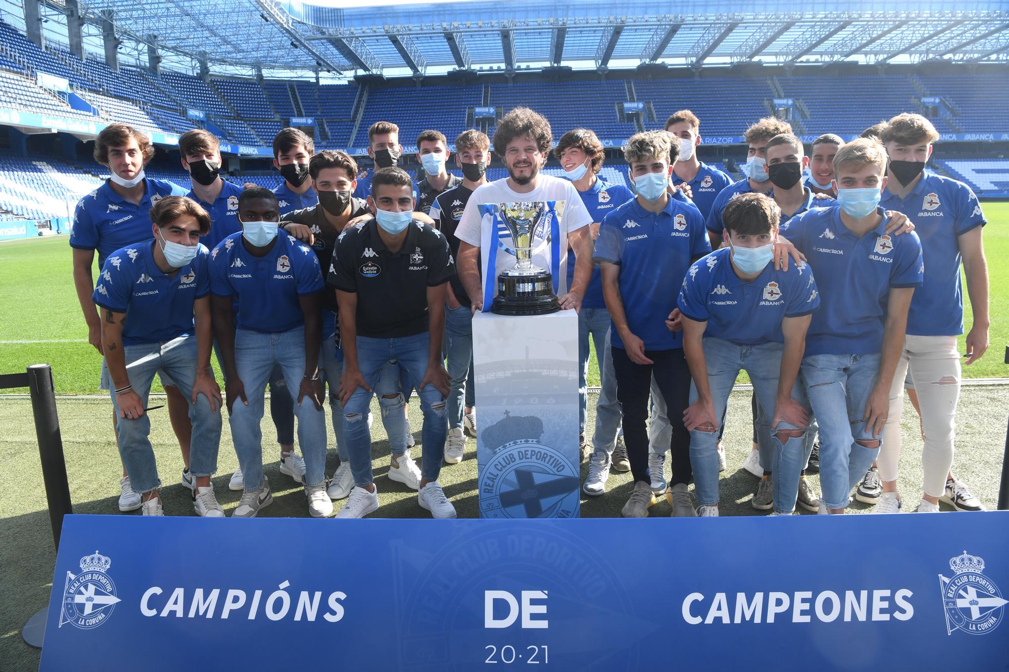 Encuentro entre aficionados y los juveniles campeones de España