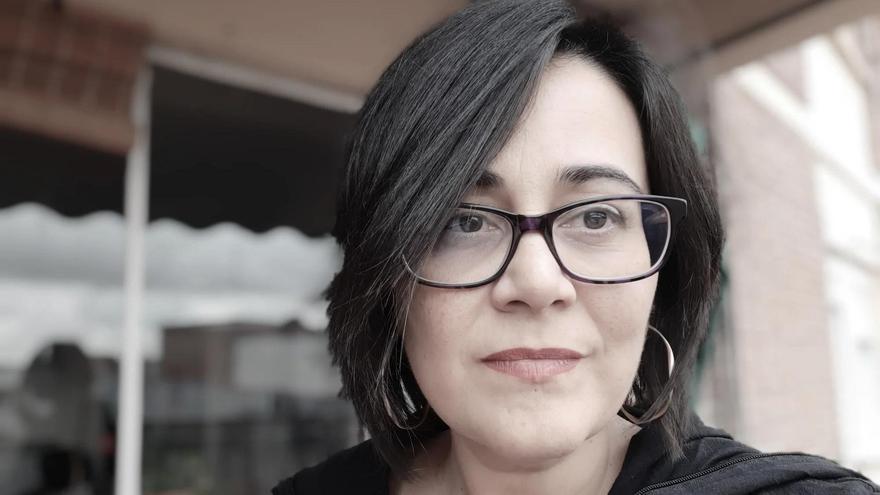 La poeta eldense María García Zambrano, Premio de la Crítica Literaria Valenciana de Poesía 2024