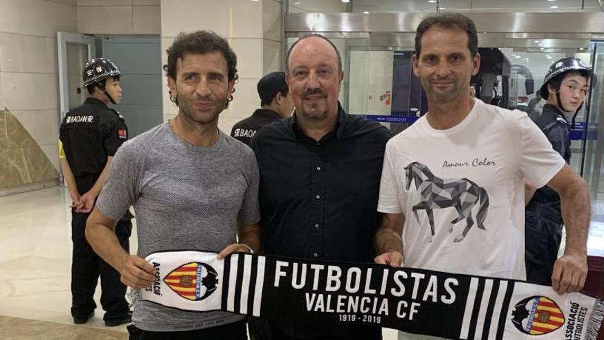El Valencia CF llega a China de la mano de Benítez