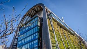 Fachada de la planta de valorización energética de Veolia en Leeds (Reino Unido).