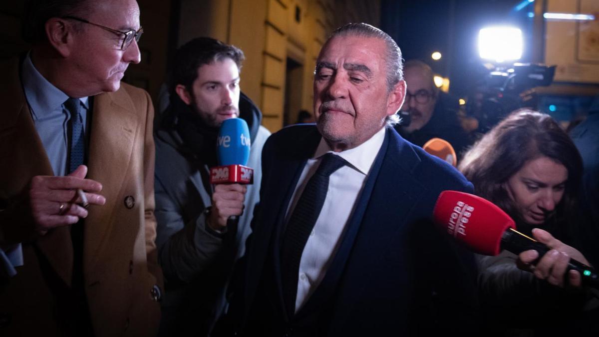 Jaime Martínez-Bordiú al cementiri de Mingorrubio, el 2019.