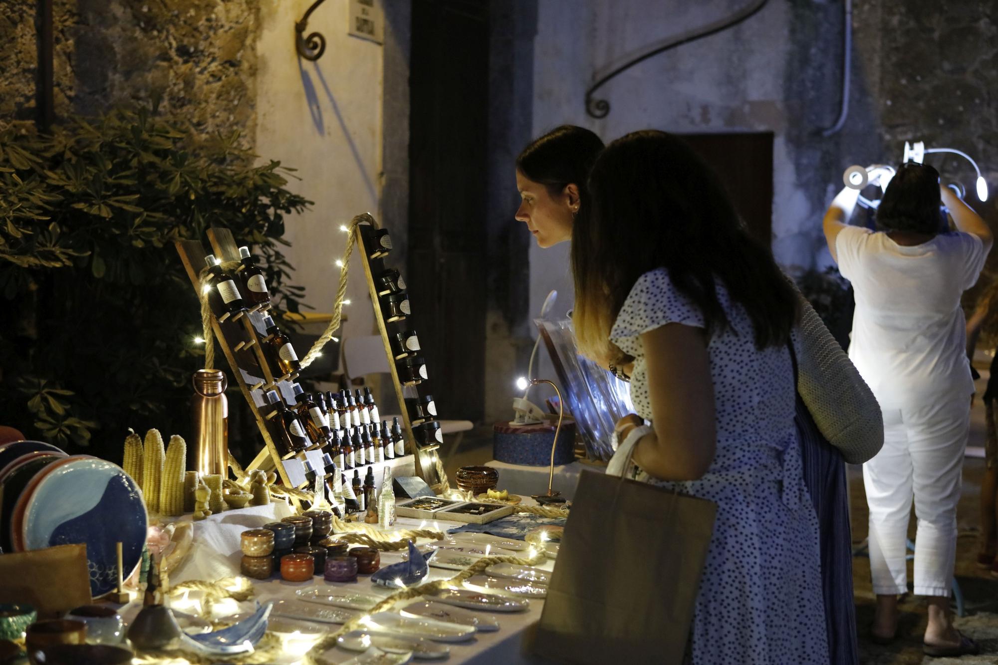 Der derzeit wohl schönste Markt auf Mallorca findet in Valldemossa statt