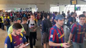 Las aficiones de Barcelona y Real Madrid ocupan Sevilla antes de la final de Copa del Rey