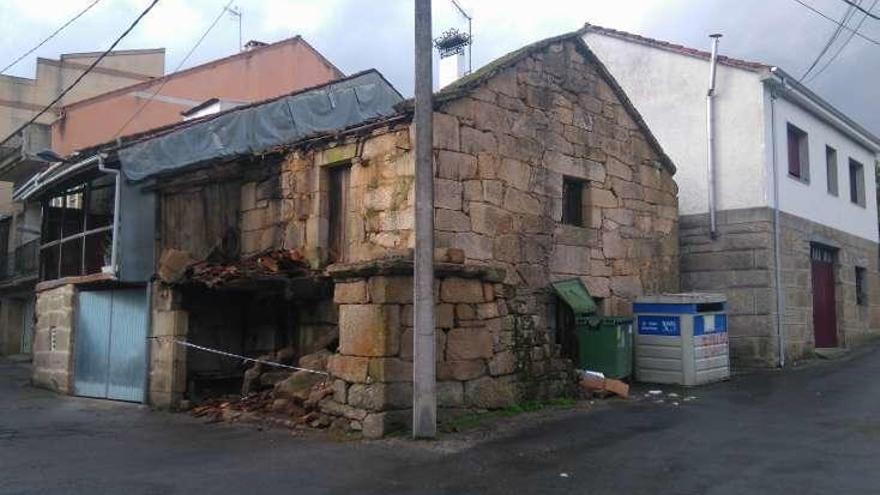 Vivienda que se derrumbó recientemente.  // FdV