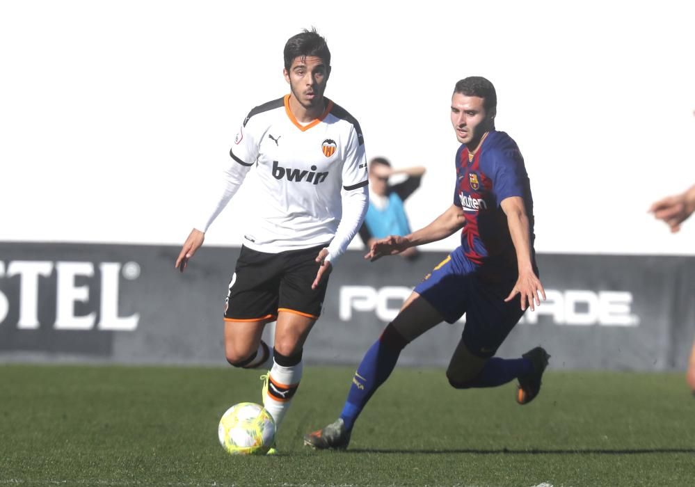 Valencia CF Mestalla - FC Barcelona B en imágenes