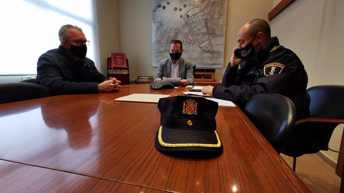 Reunió de l’alcalde, el regidor de Seguretat i el cap de la Policia Local