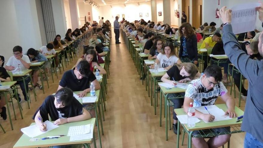 Más de 250 estudiantes de Benidorm y La Nucía arrancan mañana la selectividad