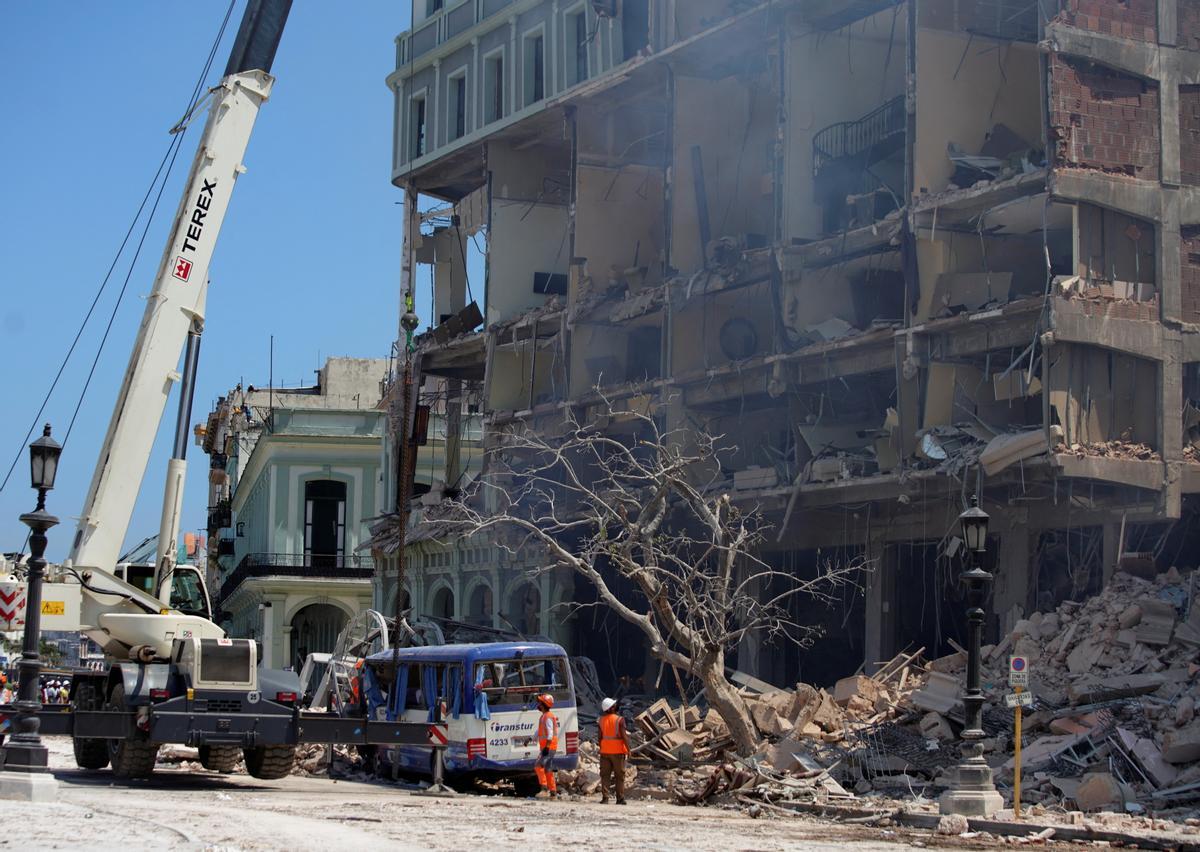 Explosión y derrumbe parcial del hotel Saratoga de La Habana