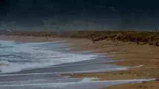 Demandan un plan especial de retirada de plásticos en A Lanzada