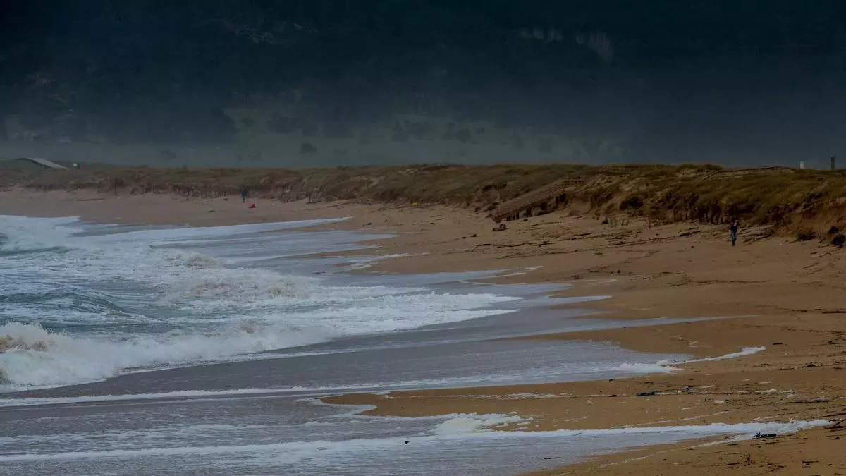 Demandan un plan especial de retirada de plásticos en A Lanzada