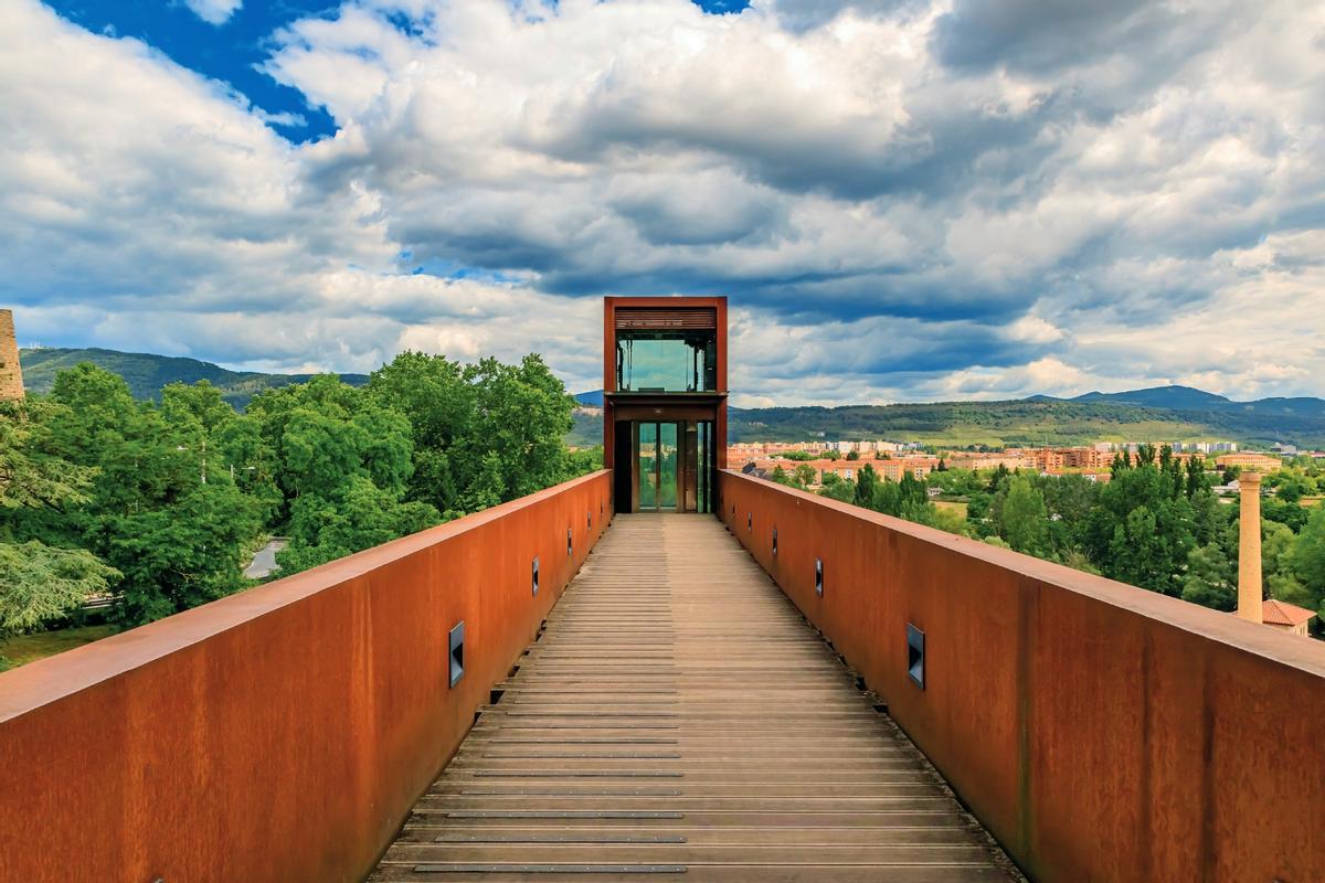 Ascensor panorámico de la Media Luna