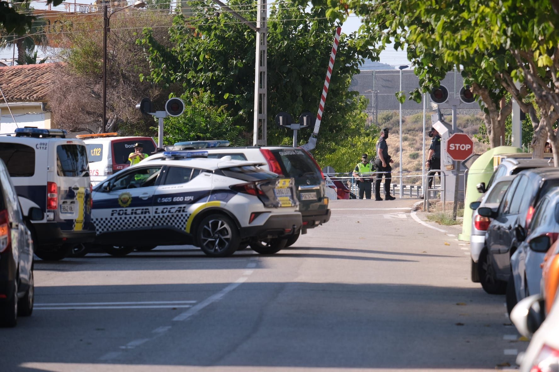 Accidente mortal en Novelda: un tren arrolla a cuatro personas que viajaban en un coche