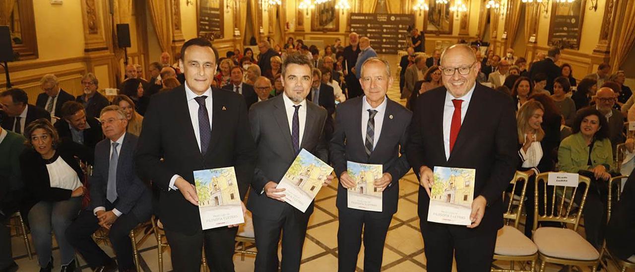 Presentación del libro del 50 aniversario de la Facultad de Filosofía y Letras.