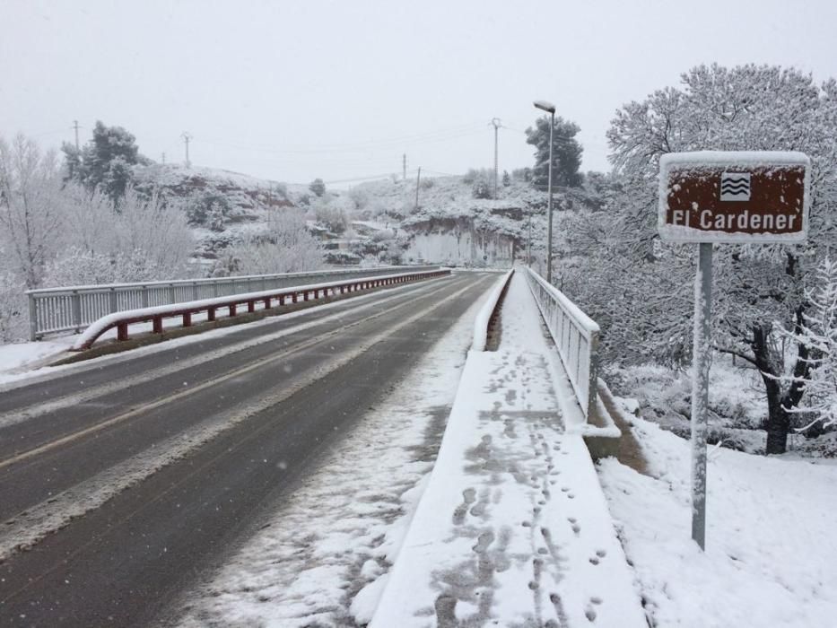 La C-55 deserta al seu pas per Sant Joan de Vilato