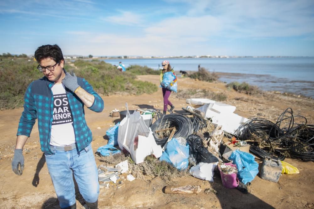 Recogida de plásticos en el Mar Menor