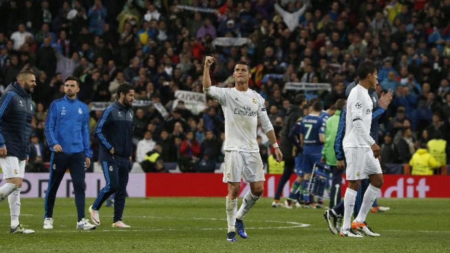 Cristiano Ronaldo celebra la clasificación a semifinales al final del partido.