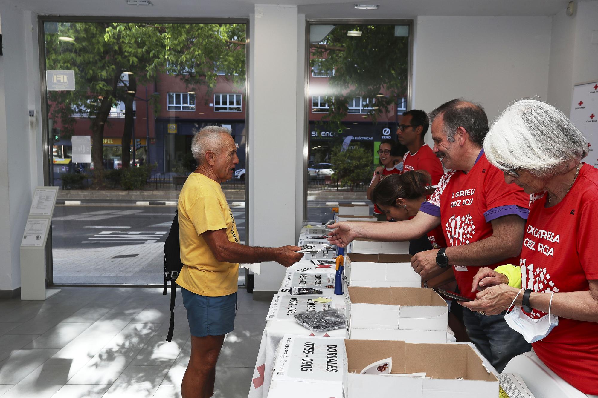 Abre la Feria del Corredor de la 9ª Carrera Cruz Roja