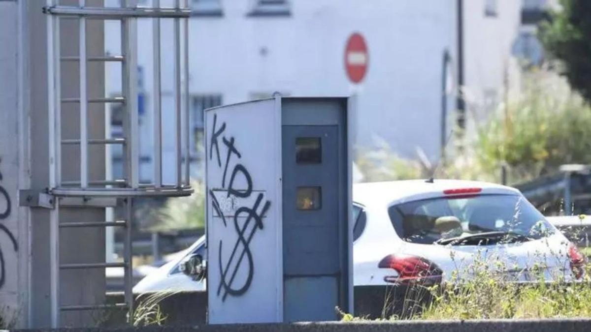 Radar situado en una vía española.