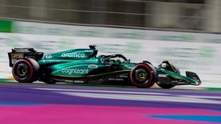 Fernando Alonso acaba tercero pero una sanción le aparta del podio en el Gran Premio de Arabia Saudí