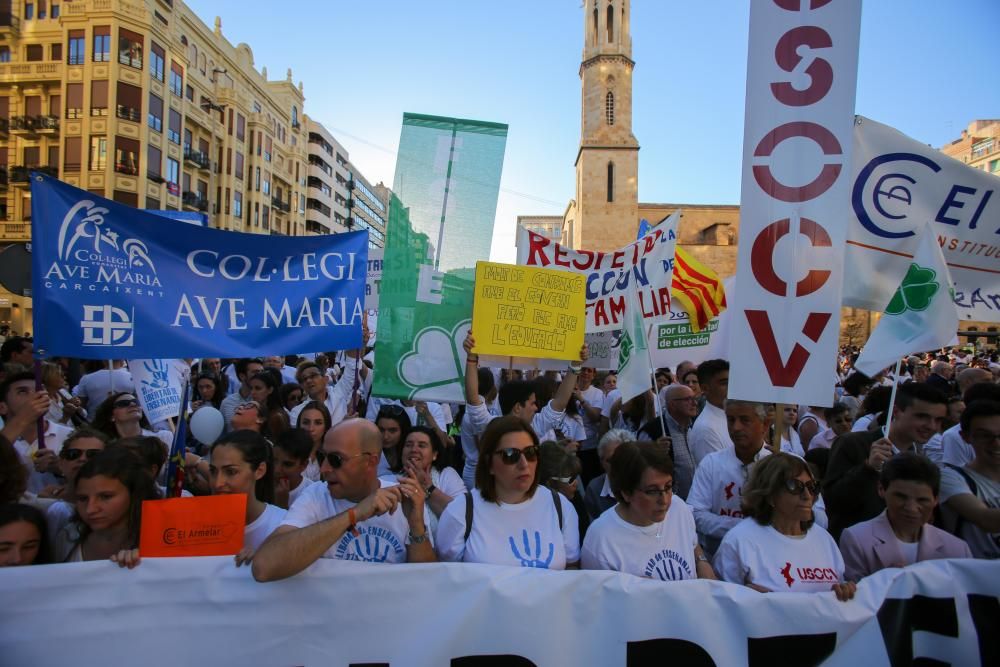 Manifestación a favor de la escuela concertada