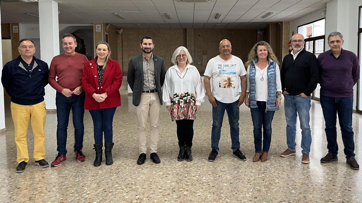 Carmina Gil y Ramón Herrero, con los líderes provinciales de cada partido, Samuel Falomir (PSOE) y Cristina Fernández (Cs).