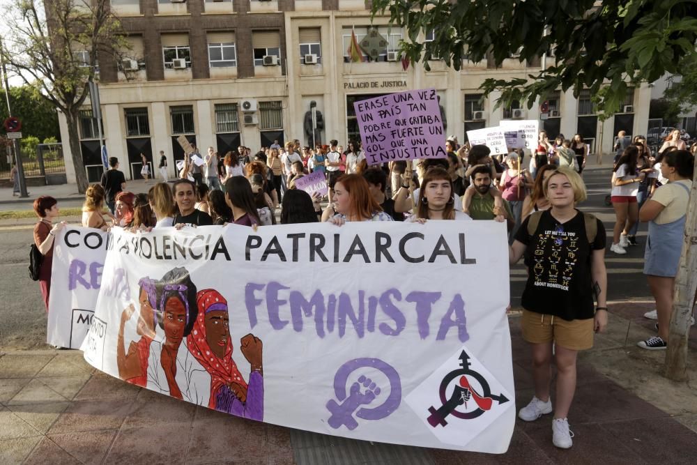 Manifestación contra la violencia patriarcal en Murcia