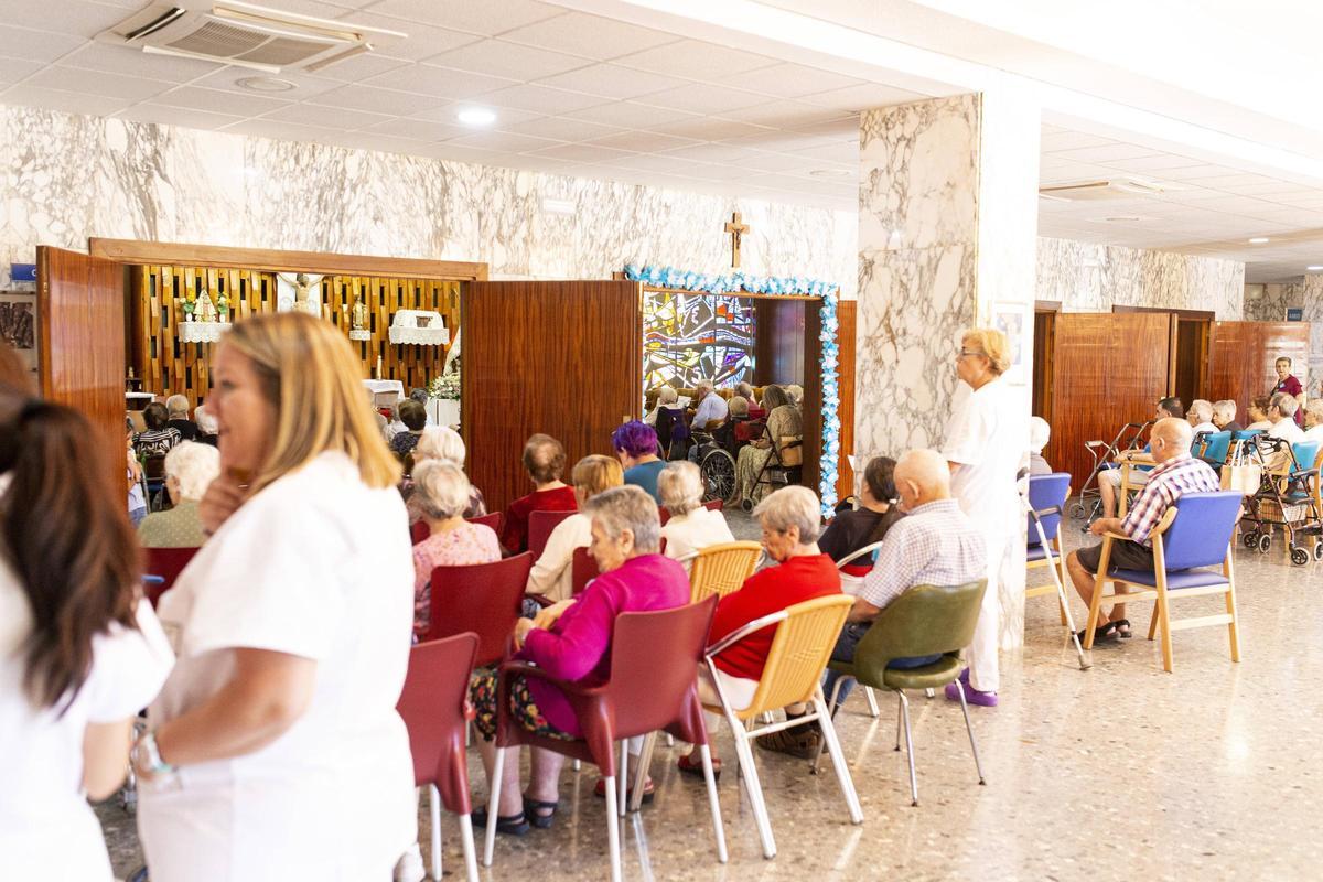 La Virgen de la Montaña en la Residencia Cervantes de Cáceres
