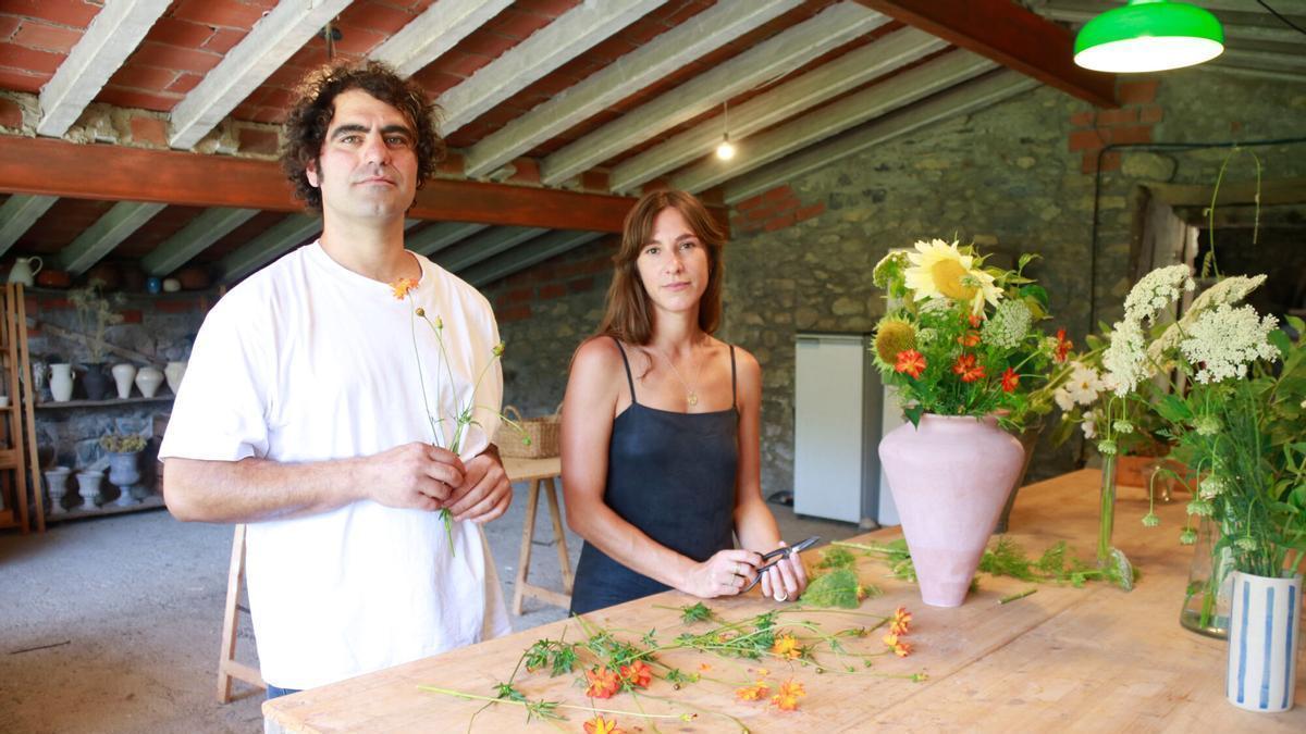 Els propietaris de Flora et Labora a la zona de tallers