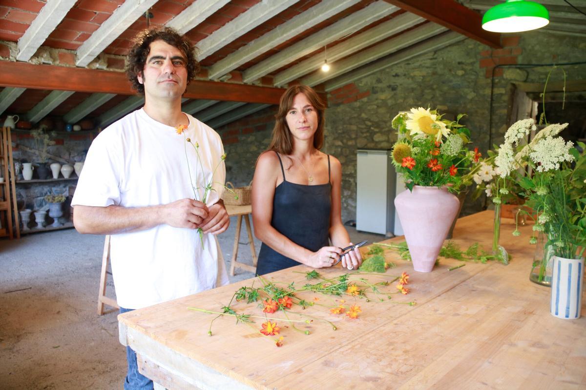 Els propietaris de Flora et Labora a la zona de tallers